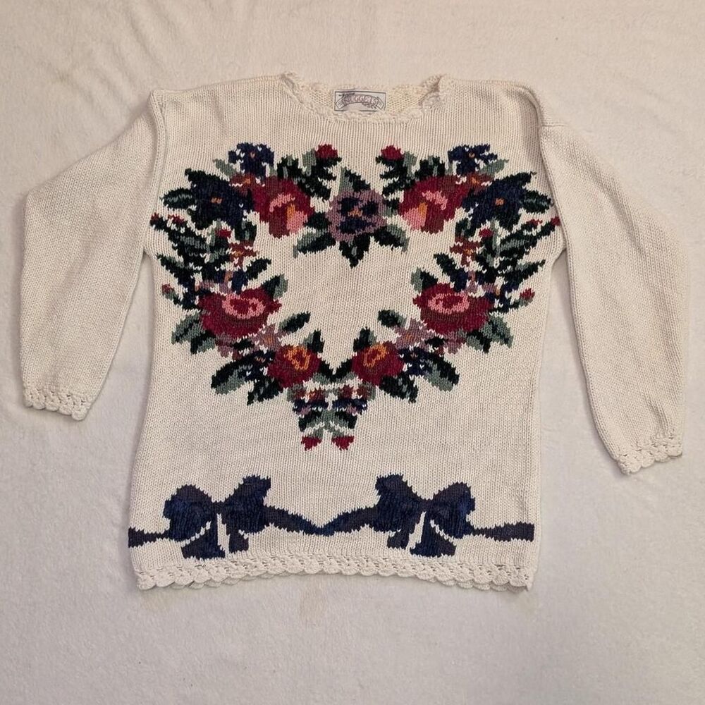 Unbranded Women's White and Cream Jumper